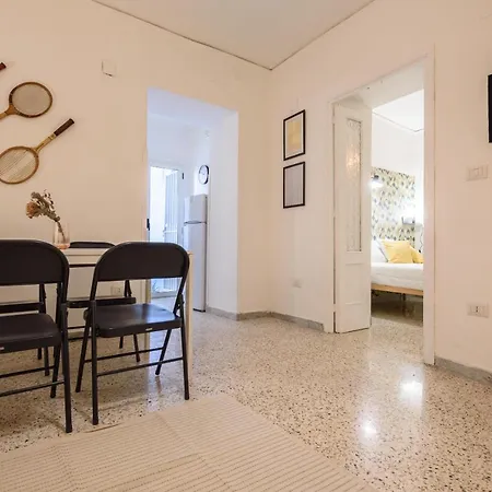 Apartment Piazza Gesu E Maria 4